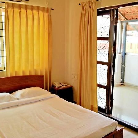 The Grand Serenity Apartment Hotel Бангалор Экстерьер фото