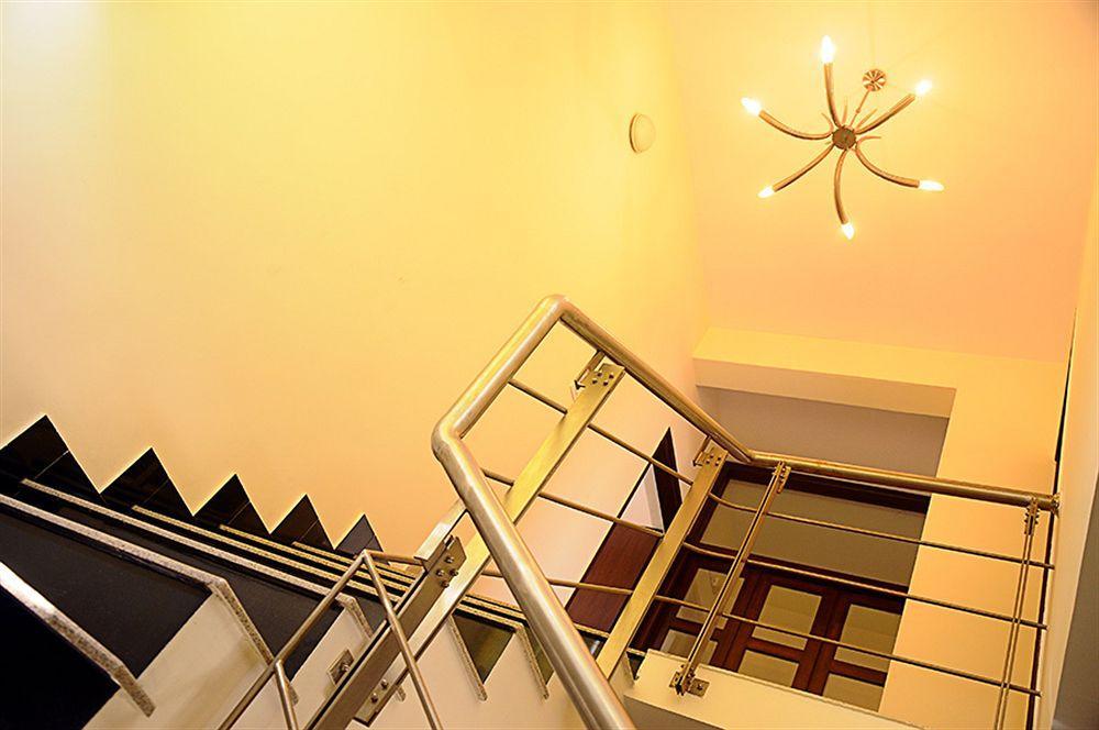 The Grand Serenity Apartment Hotel Бангалор Экстерьер фото